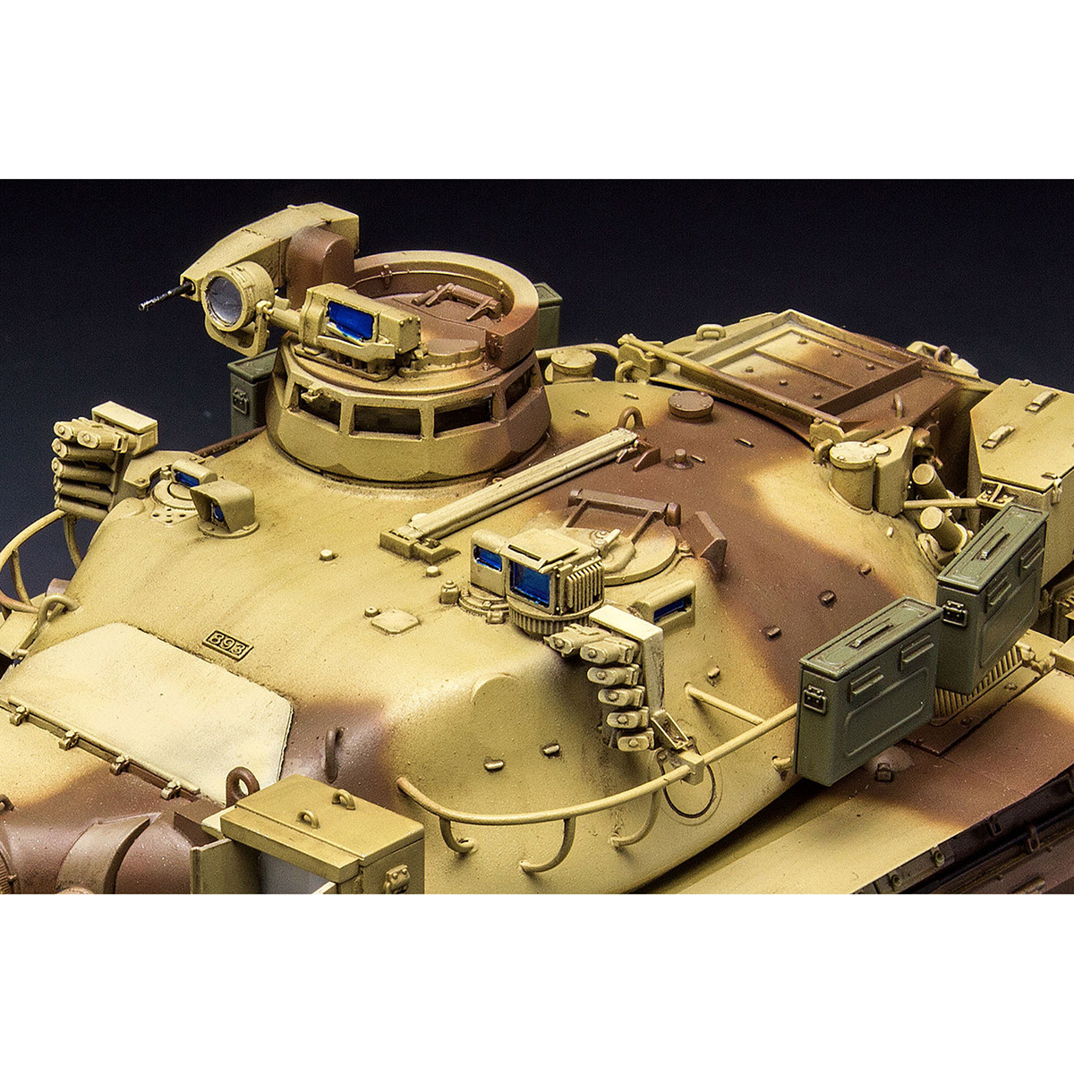 MENG TS-013 танк MAIN BATTLE TANK AMX-30B2 1/35 Фото 8.