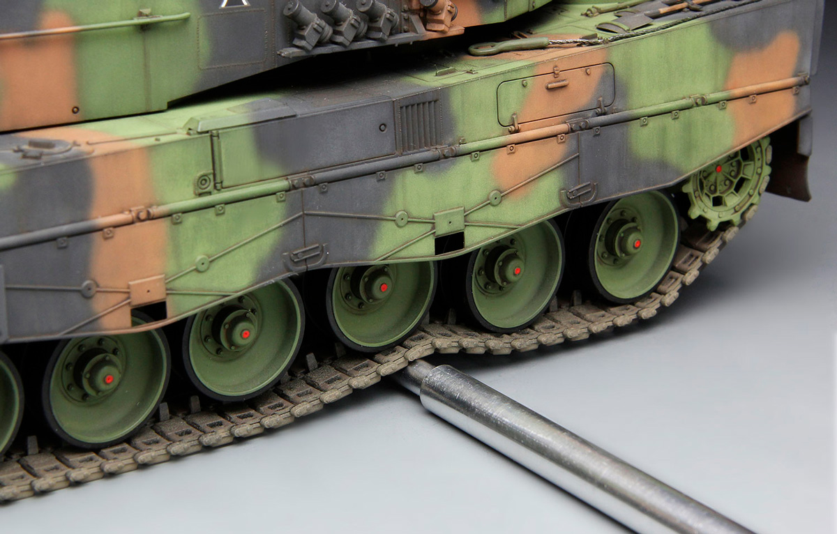 MENG TS-016 танк LEOPARD 2 A4 1/35 Фото 9.