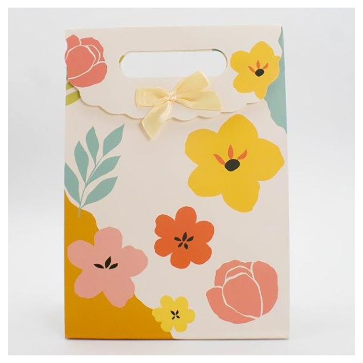 ILIKEGIFT Пакет подарочный 18 х 24 х 15 см Big flowers, yellow 94P-1467-M-3-03 Фото 1.