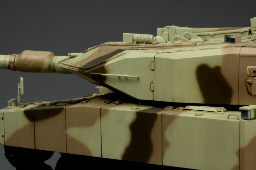 MENG TS-042 танк LEOPARD 2A7+ 1/35 Фото 2.