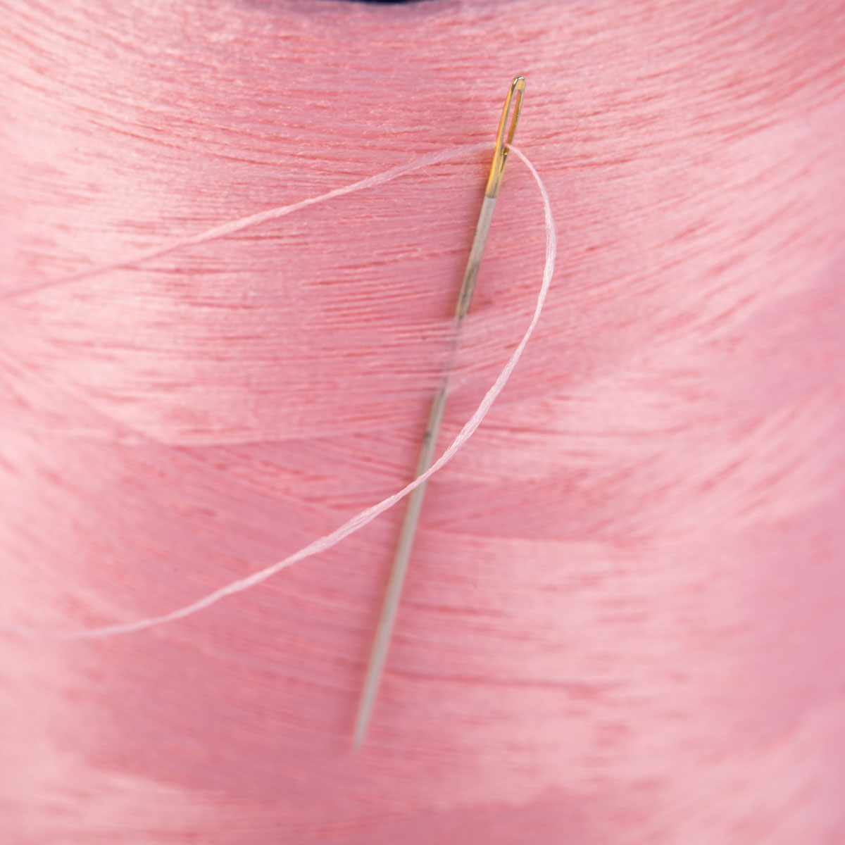 Нитки Nitka U 150D/1 non-twisted 100% полиэстер 5000 м №154 розовый Фото 5.