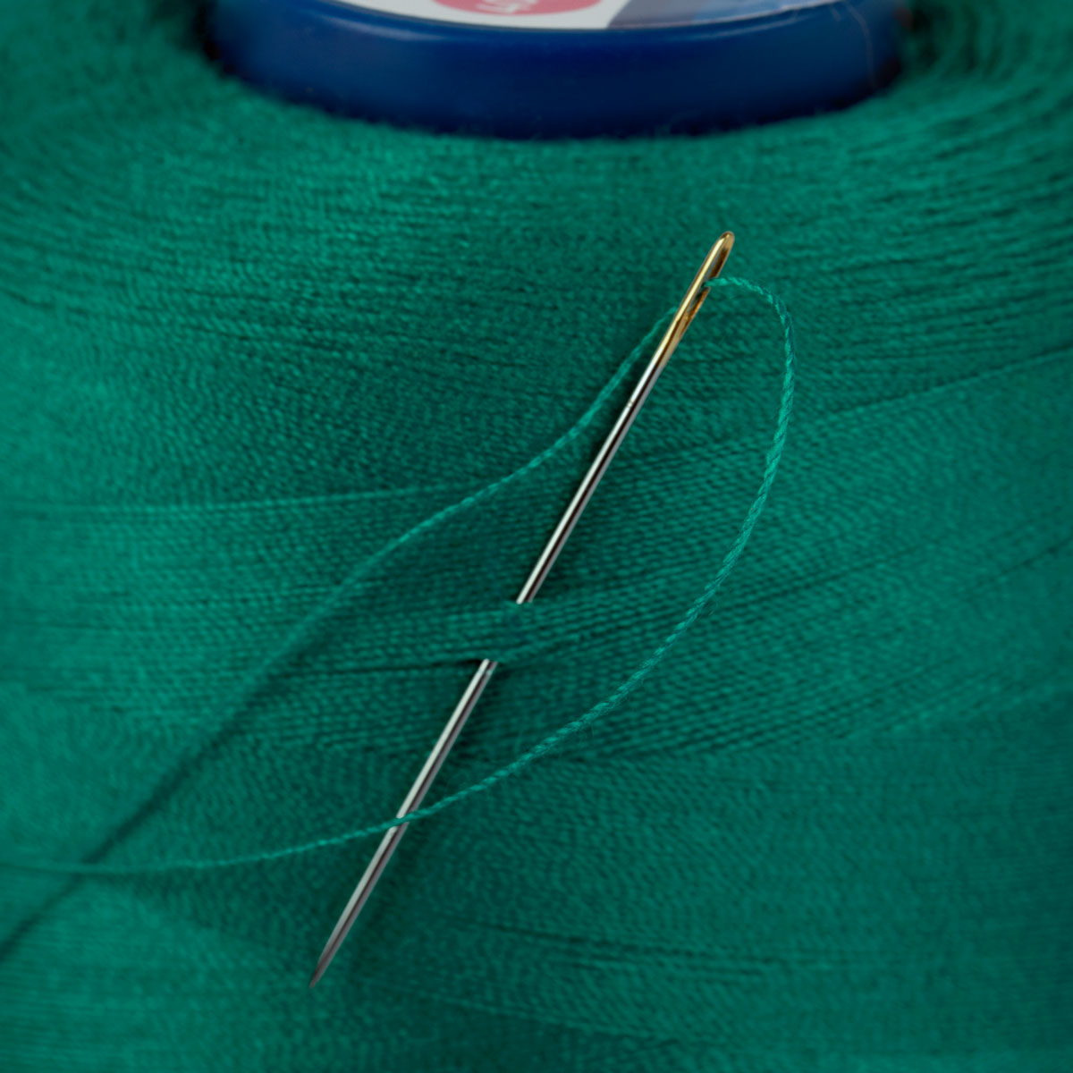 Швейные нитки (полиэстер) 40/2 Gamma ( 201-300 ) 4570 м №245 мор.волна Фото 5.