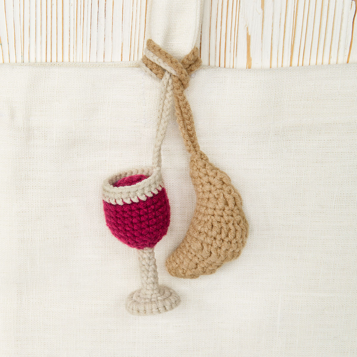 Набор для вязания Miadolla AMG-MN-0151 Вино и круассан . Фото 4.