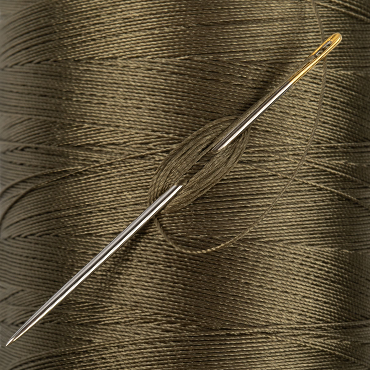 Швейные нитки (полиэстер) 150D/3 Gamma / Micron 1000 я 912 м №393 св.коричневый Фото 8.