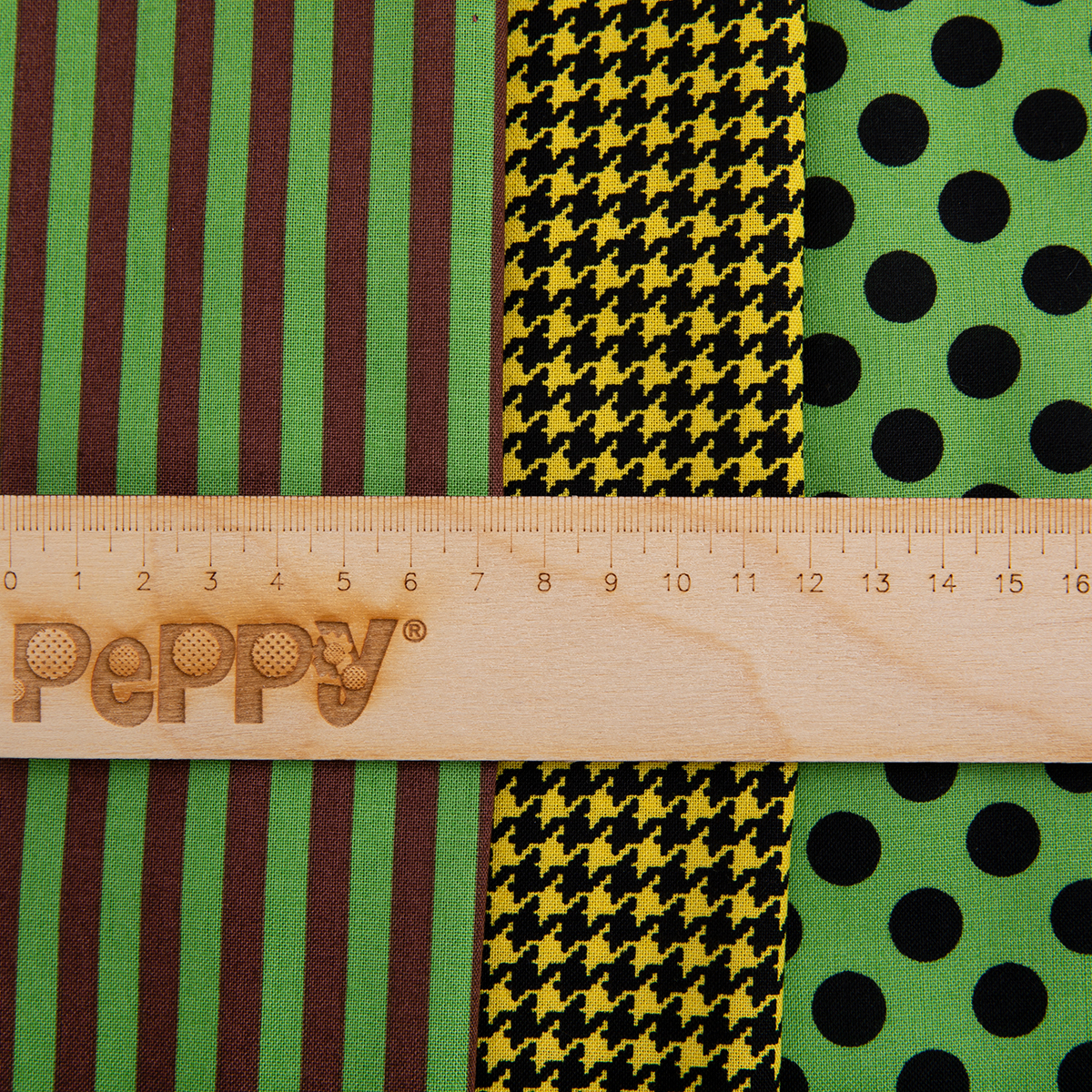 Ткань для пэчворка PEPPY MODERN QUILT PANEL 60 x 110 см 140 г/кв.м ± 3 100% хлопок 30991-60 Фото 3.